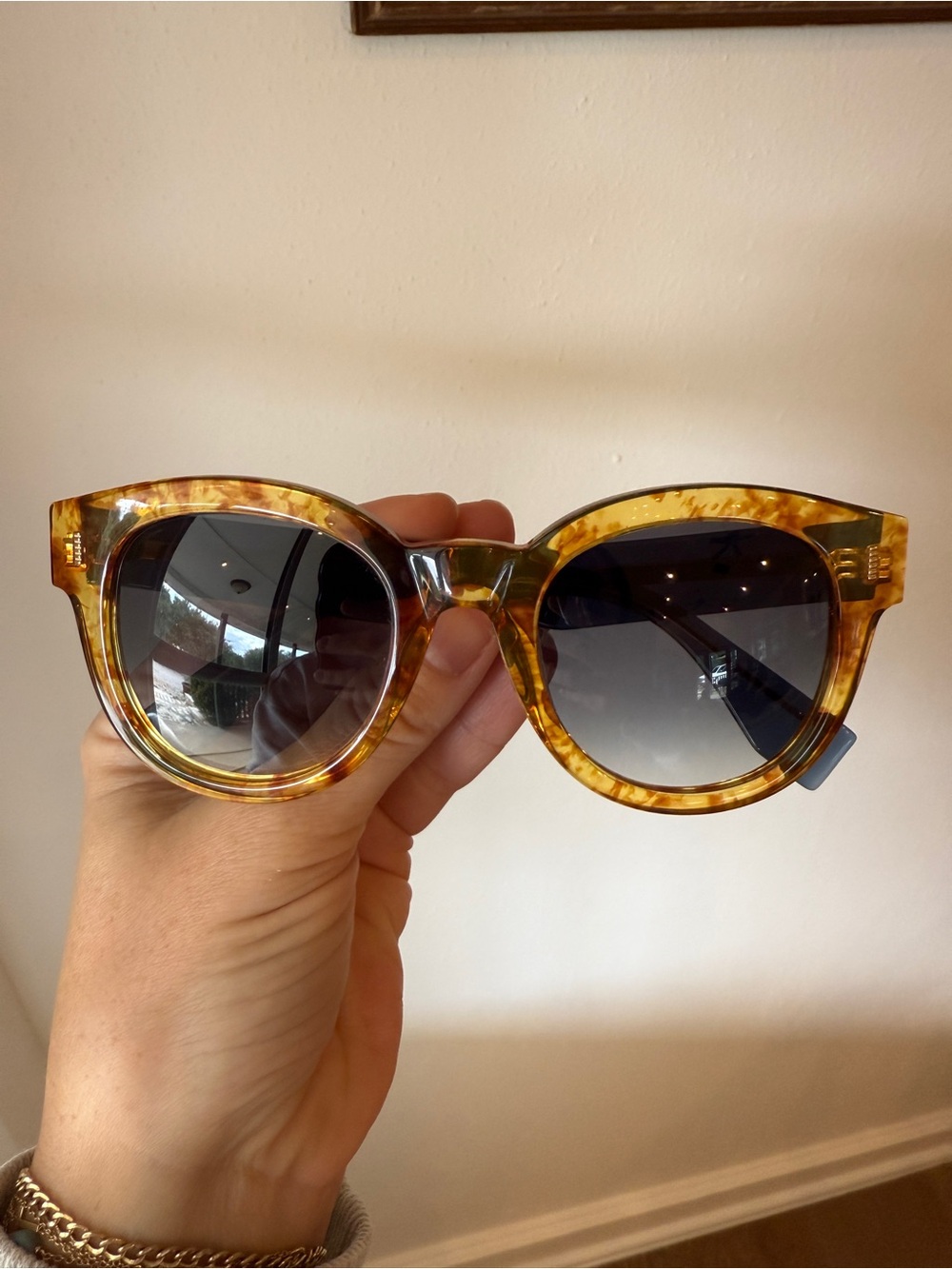 Fendi Tortoise Round-Frame Sunglasses - Brown